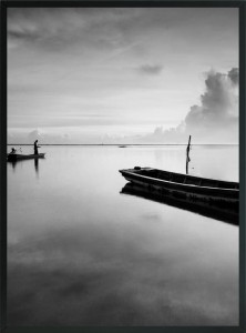 OBRAZ PLAKAT CZARNOBIAŁY MORZE ŁODZIE 