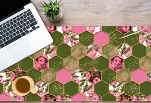 Podkładka antypoślizgowa ochronna na biurko różowe heksagony złoto