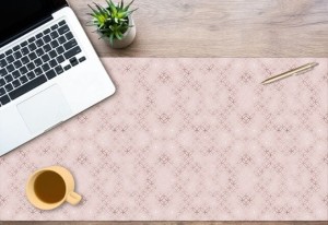 Elegancka mata ochronna na biurko z IKEA MALM pastelowy róż złoto