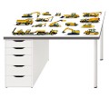 Ochronna mata na biurko z IKEA MICKE dla chłopca koparki plac budowy