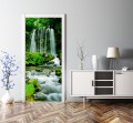FOTOTAPETA OKLEINA NA DRZWI wodospad zieleń natura