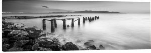 OBRAZ PANORAMICZNY dekoracyjny PANORAMA morze i most czarno białe