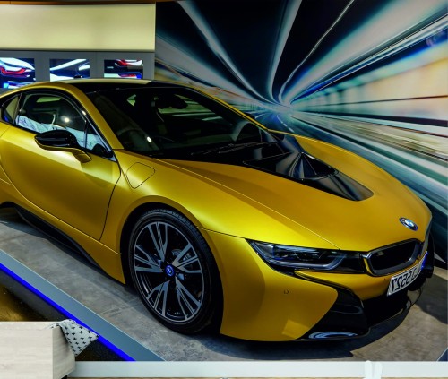 FOTOTAPETA DO SALONU ŚCIENNA Gold BMW I8 Electronic Sport Car